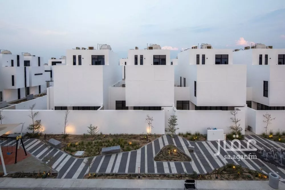 6 bedroom villa in Al Khuzama, Eastern Province 2