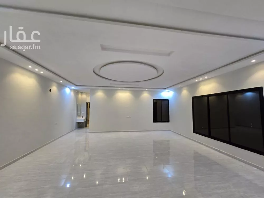 4 bedroom villa in Al Uraija Al Gharbi, Riyadh 14
