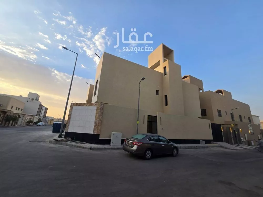 4 bedroom villa in Shubra, Riyadh 2