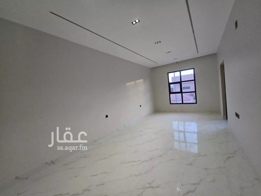 4 bedroom villa in Shubra, Riyadh 8