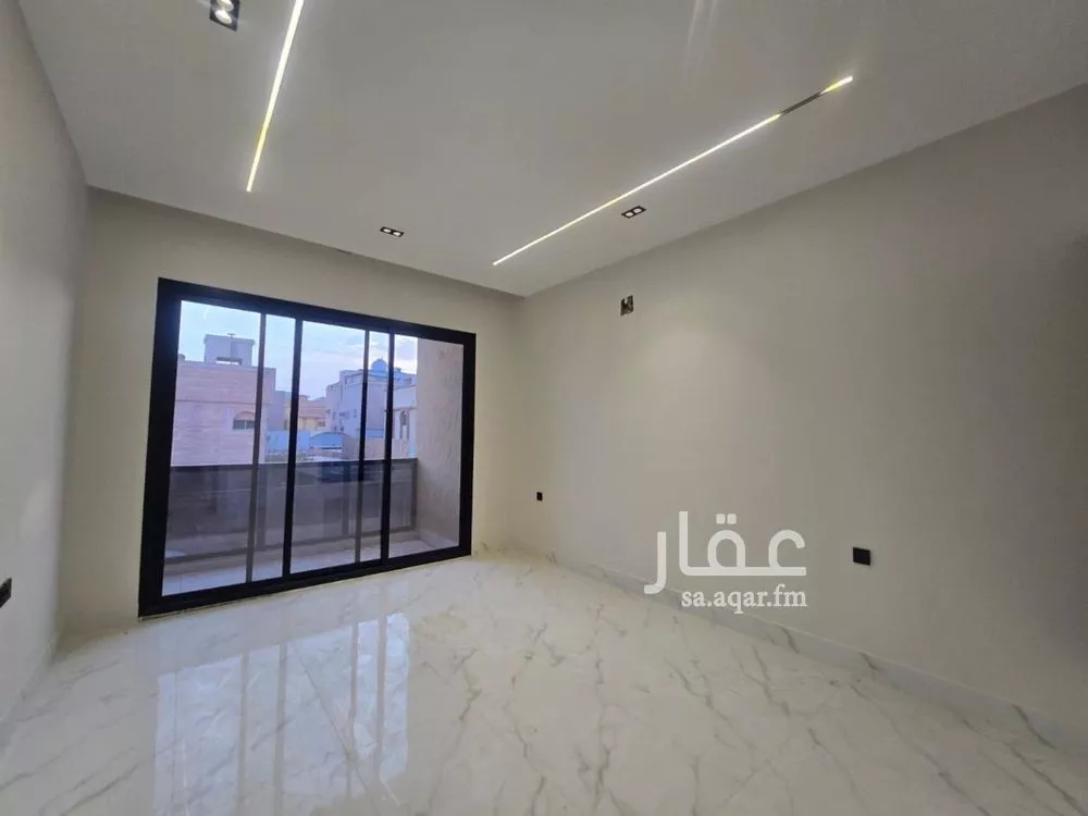 4 bedroom villa in Shubra, Riyadh 6