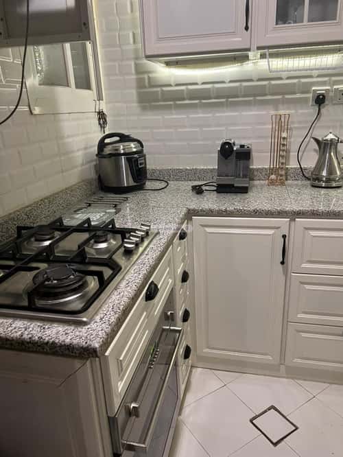 3 bedroom apartment in Al Malqa 5