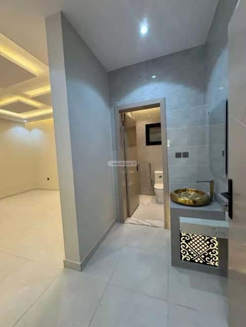 4 bedroom villa in Al Safaa, Jeddah 8