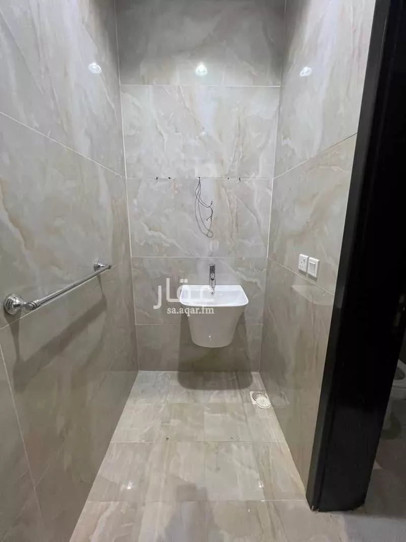 4 bedroom apartment in Al Bawadi, Jeddah 6