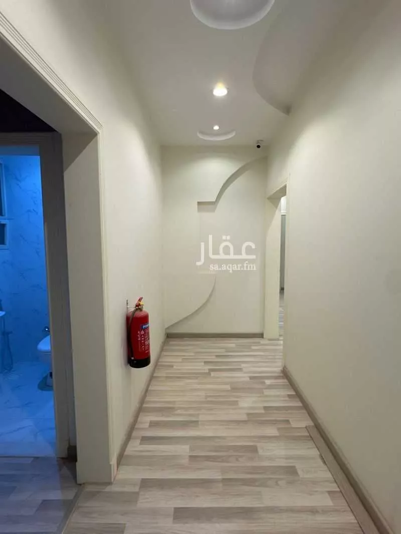 4 bedroom office in Al Wadi, Riyadh 5