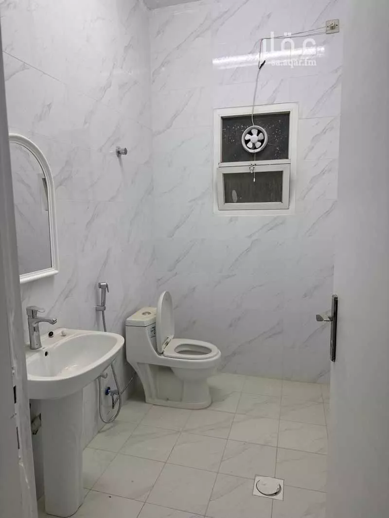 5 bedroom office in Al Wadi, Riyadh 11