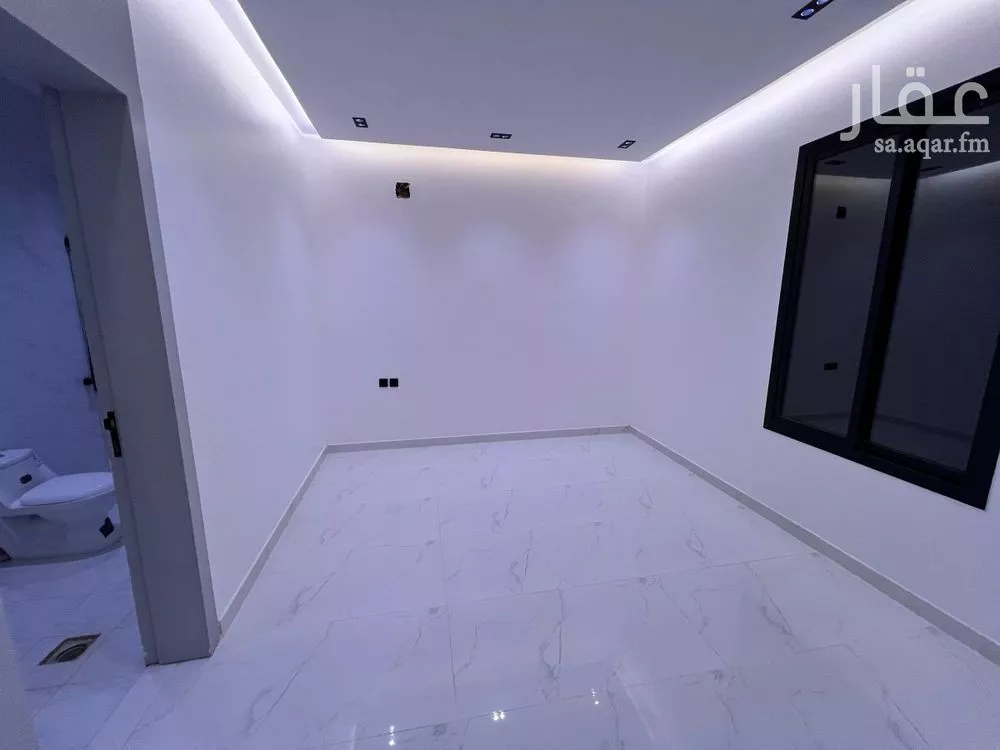 4 bedroom floor in Al Janadriyah 21