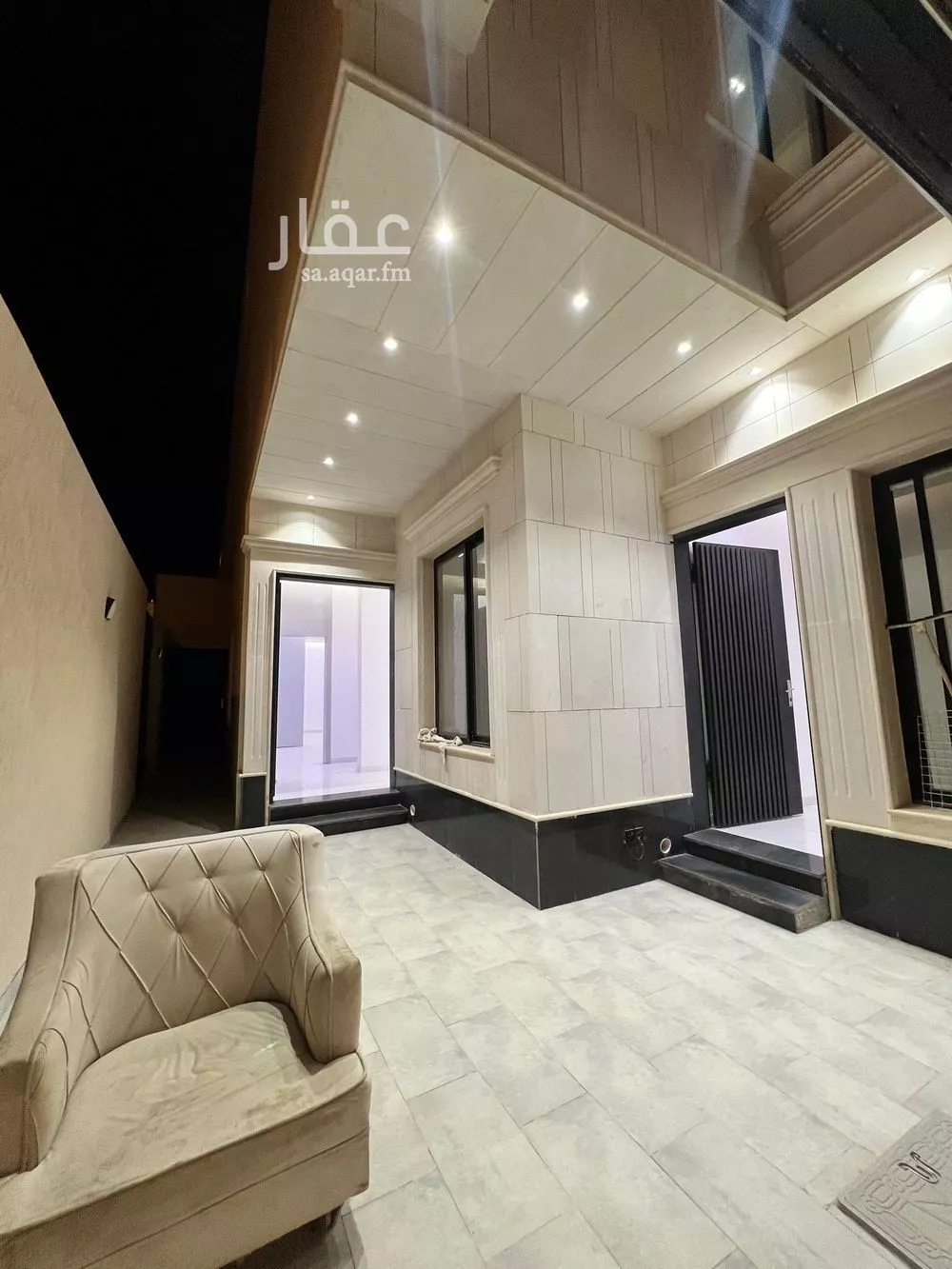 4 bedroom floor in Al Janadriyah 7