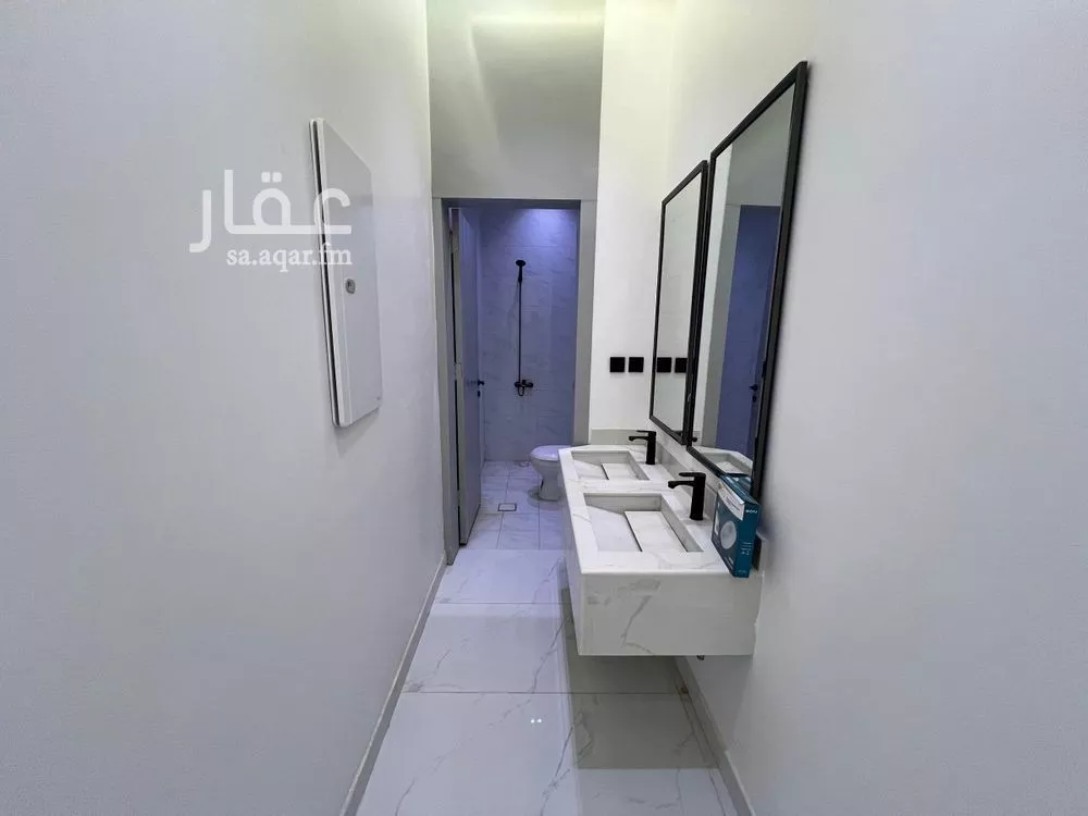 4 bedroom floor in Al Janadriyah 8