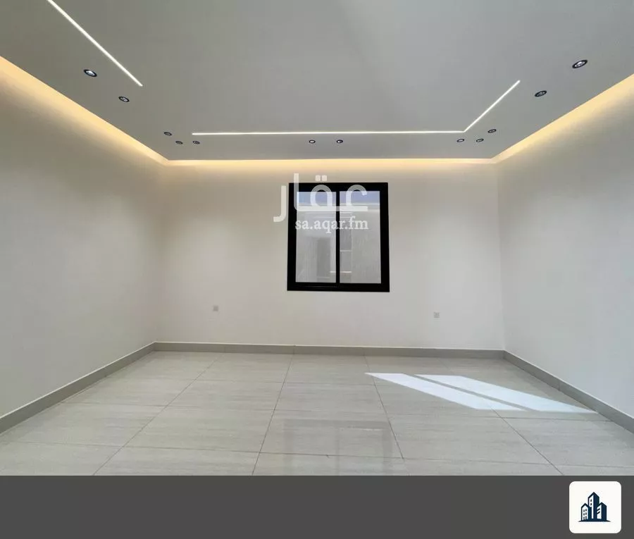 4 bedroom floor in Al Janadriyah 2