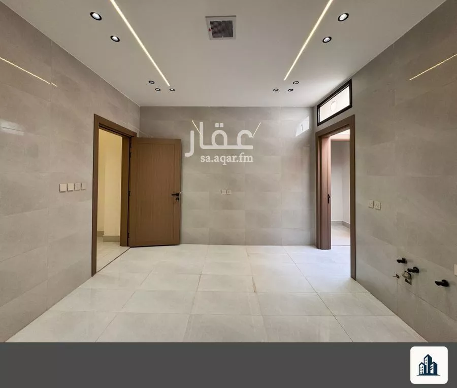 4 bedroom floor in Al Janadriyah 18