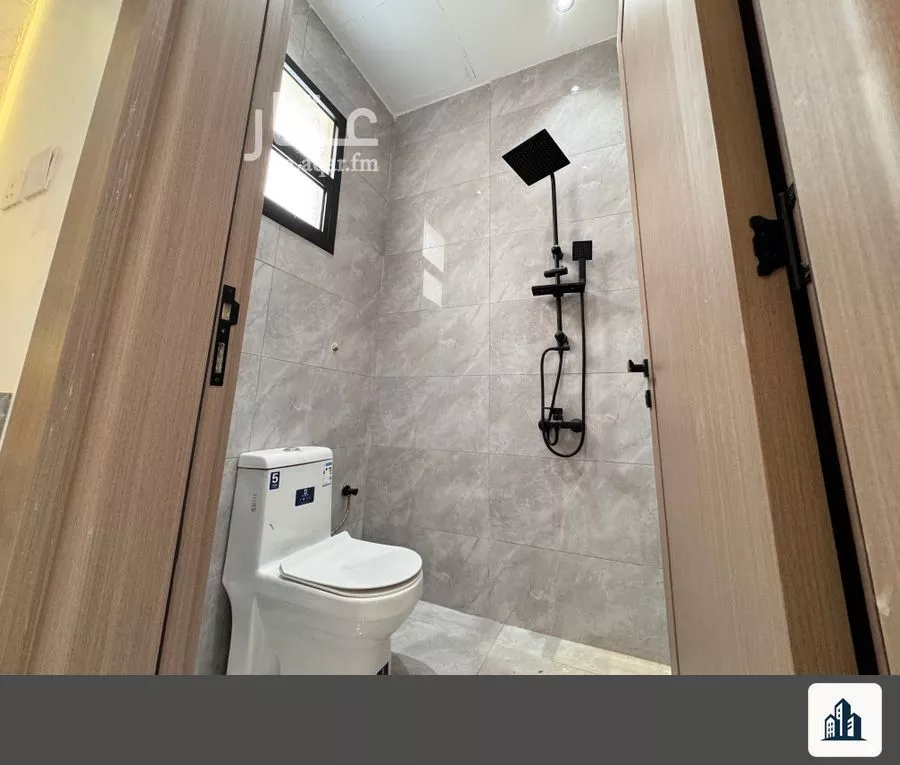4 bedroom floor in Al Janadriyah 3