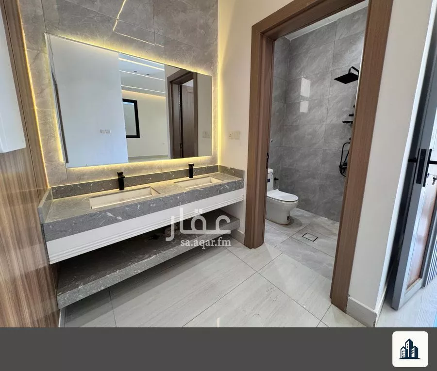 4 bedroom floor in Al Janadriyah 5
