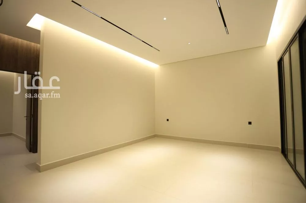 6 bedroom floor in Al Maizilah 3