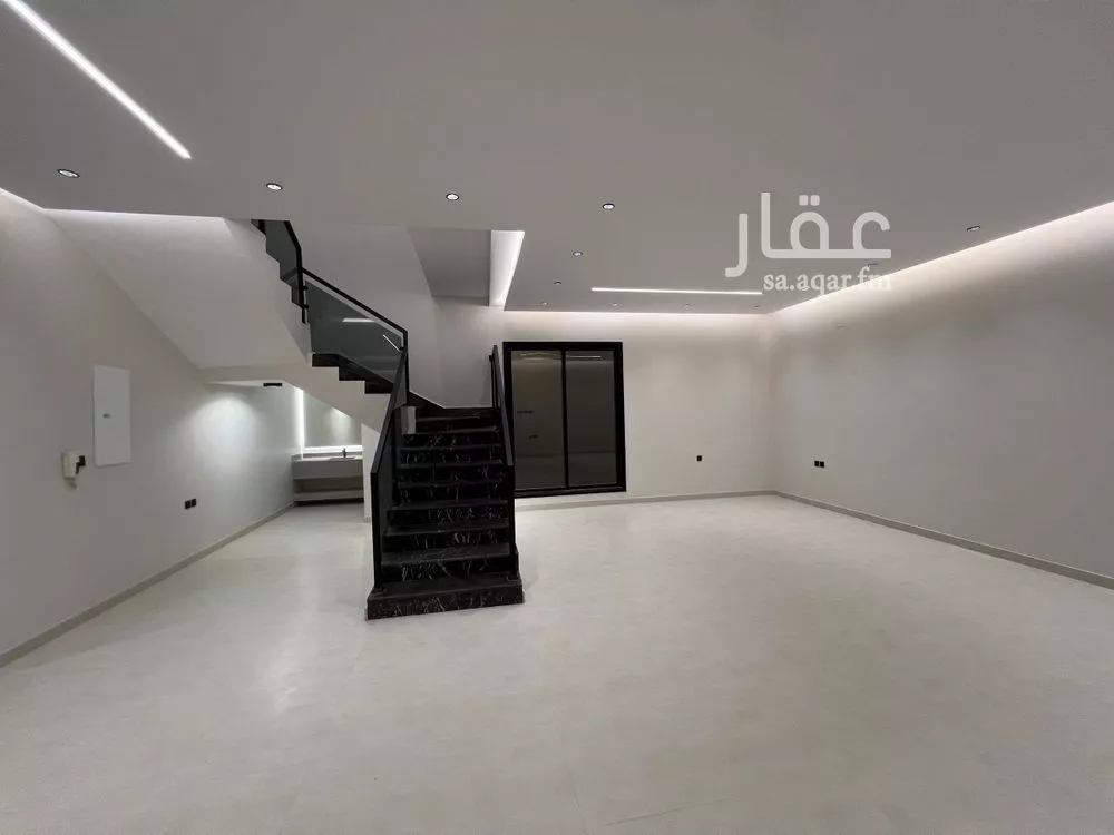 6 bedroom floor in Al Janadriyah 11