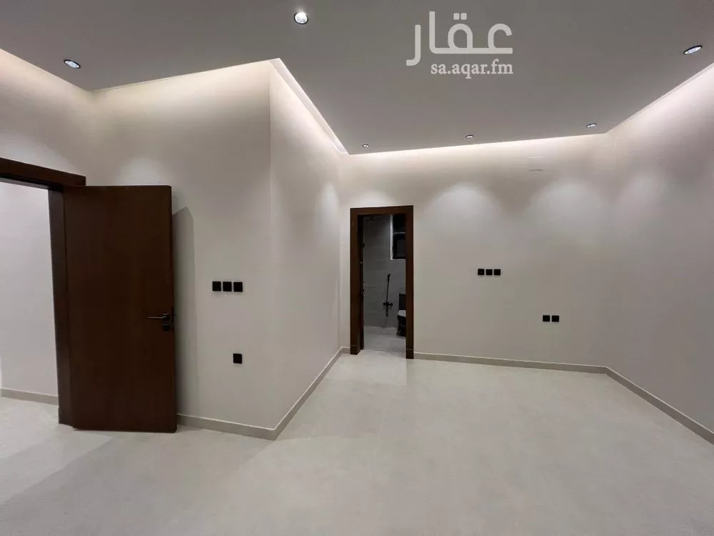 6 bedroom floor in Al Janadriyah 12