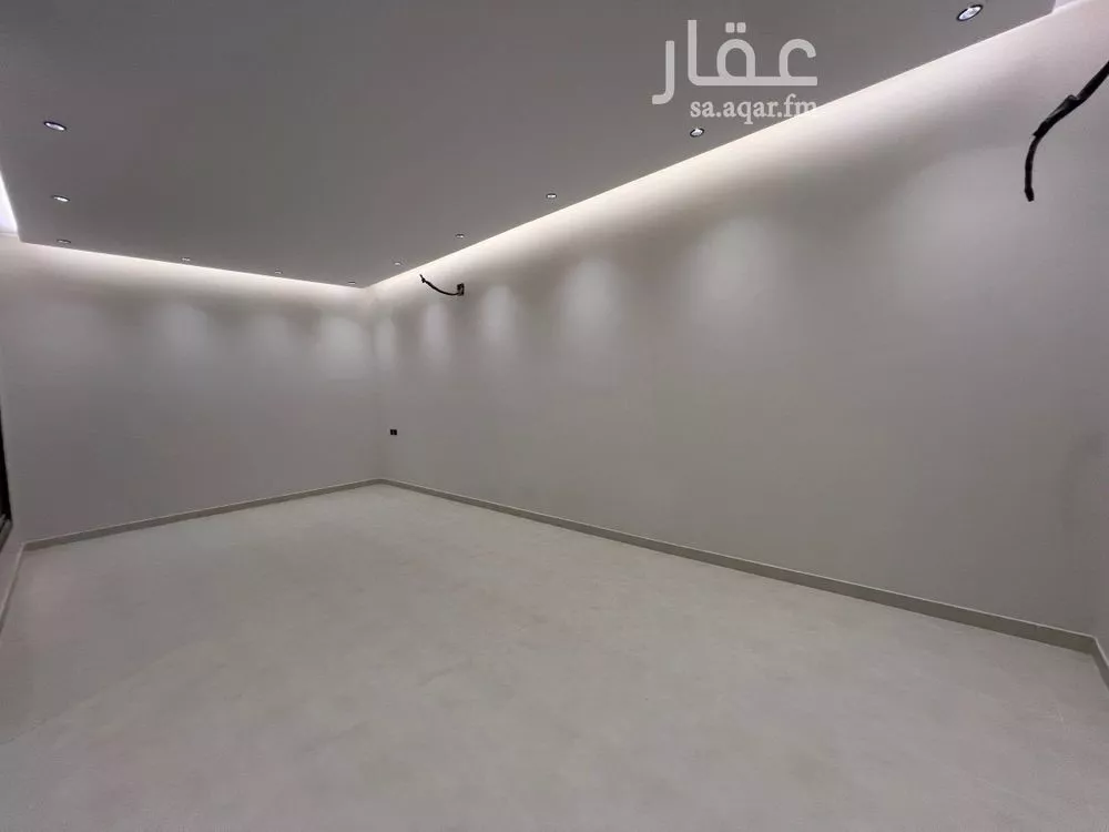 6 bedroom floor in Al Janadriyah 3