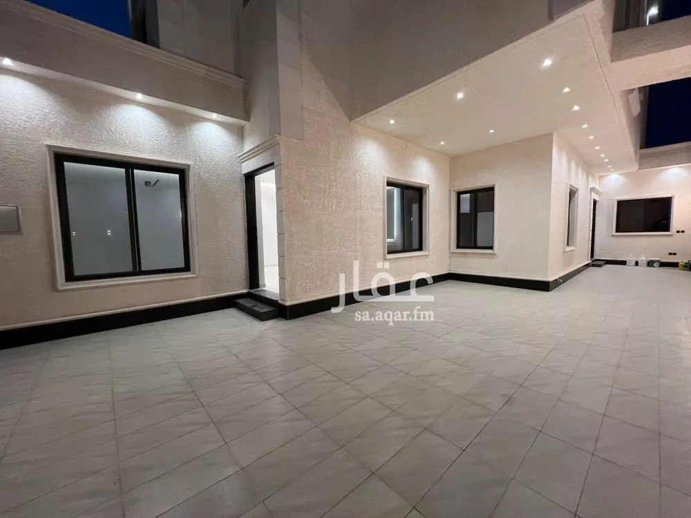 6 bedroom floor in Al Janadriyah 5