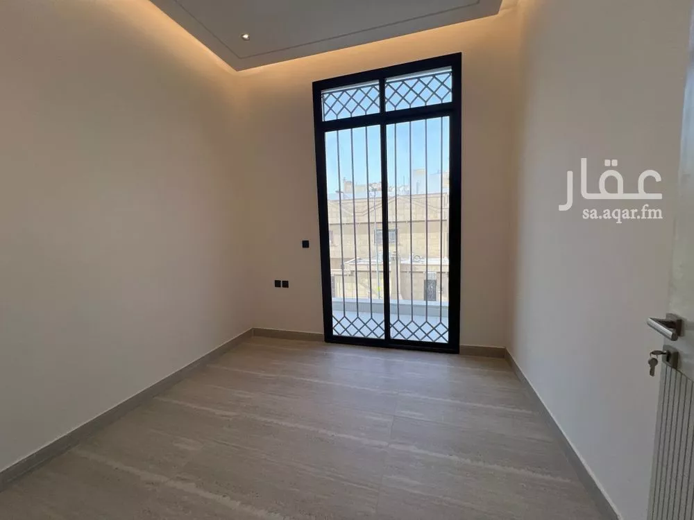 5 bedroom floor in Al Munsiyah 2