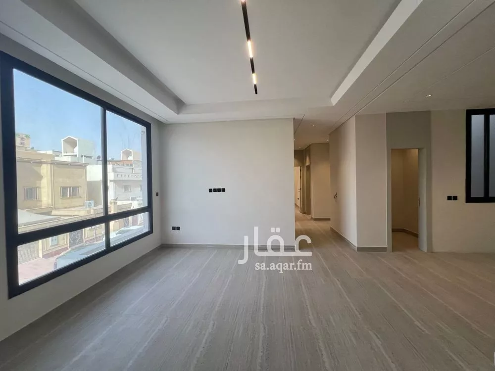 5 bedroom floor in Al Munsiyah 7