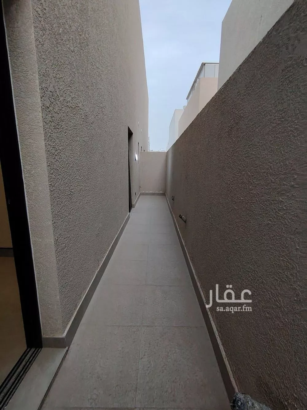 دور 6 غرف في الرمال 17