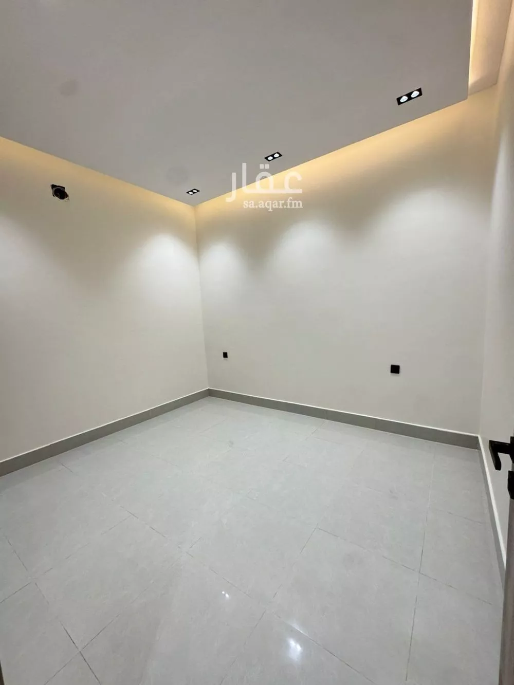 5 bedroom floor in Al Maizilah 11