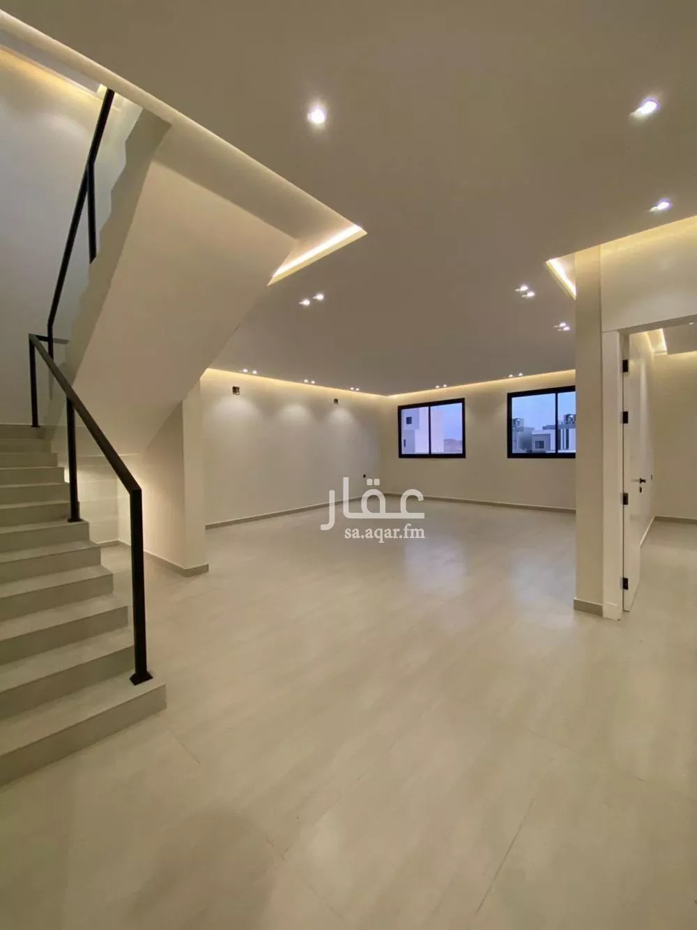 5 bedroom floor in Al Janadriyah 14