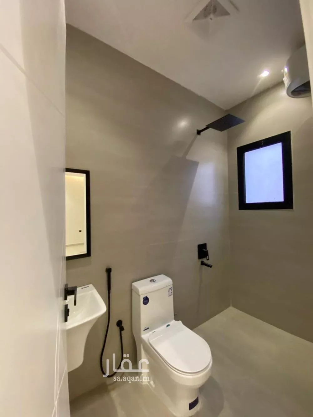 5 bedroom floor in Al Janadriyah 6