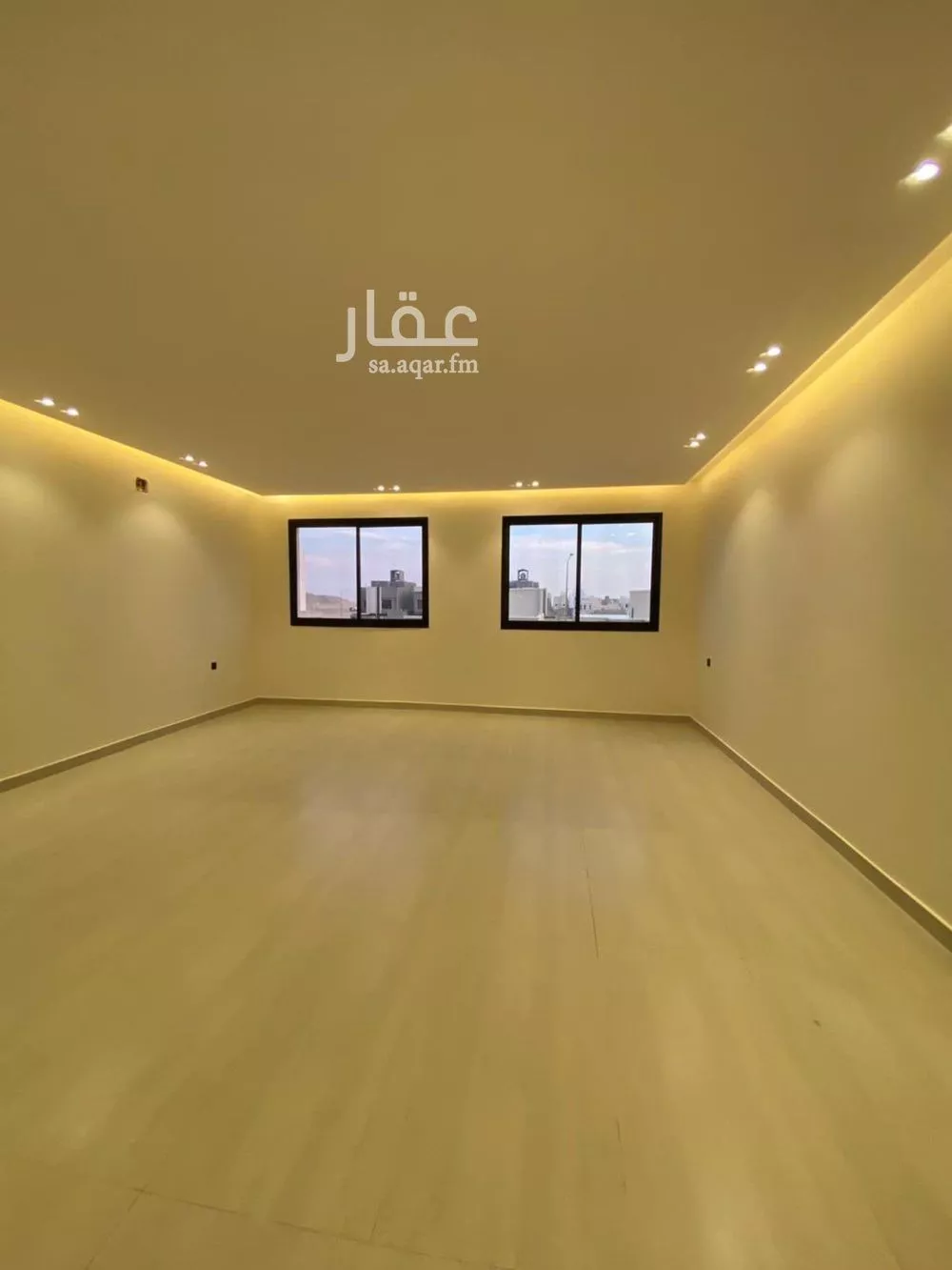 5 bedroom floor in Al Janadriyah 7