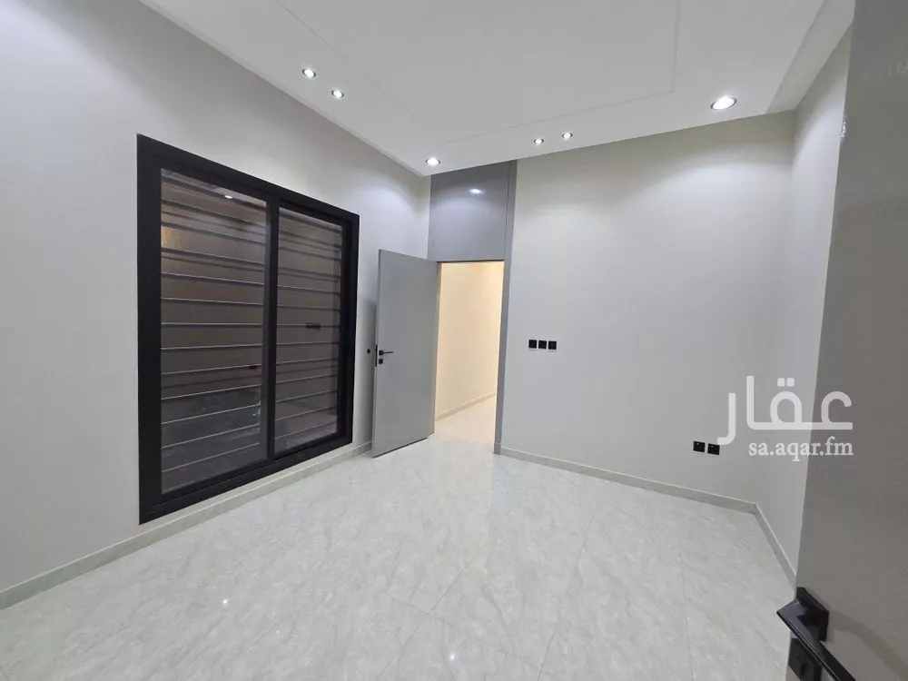 6 bedroom floor in Okaz 11