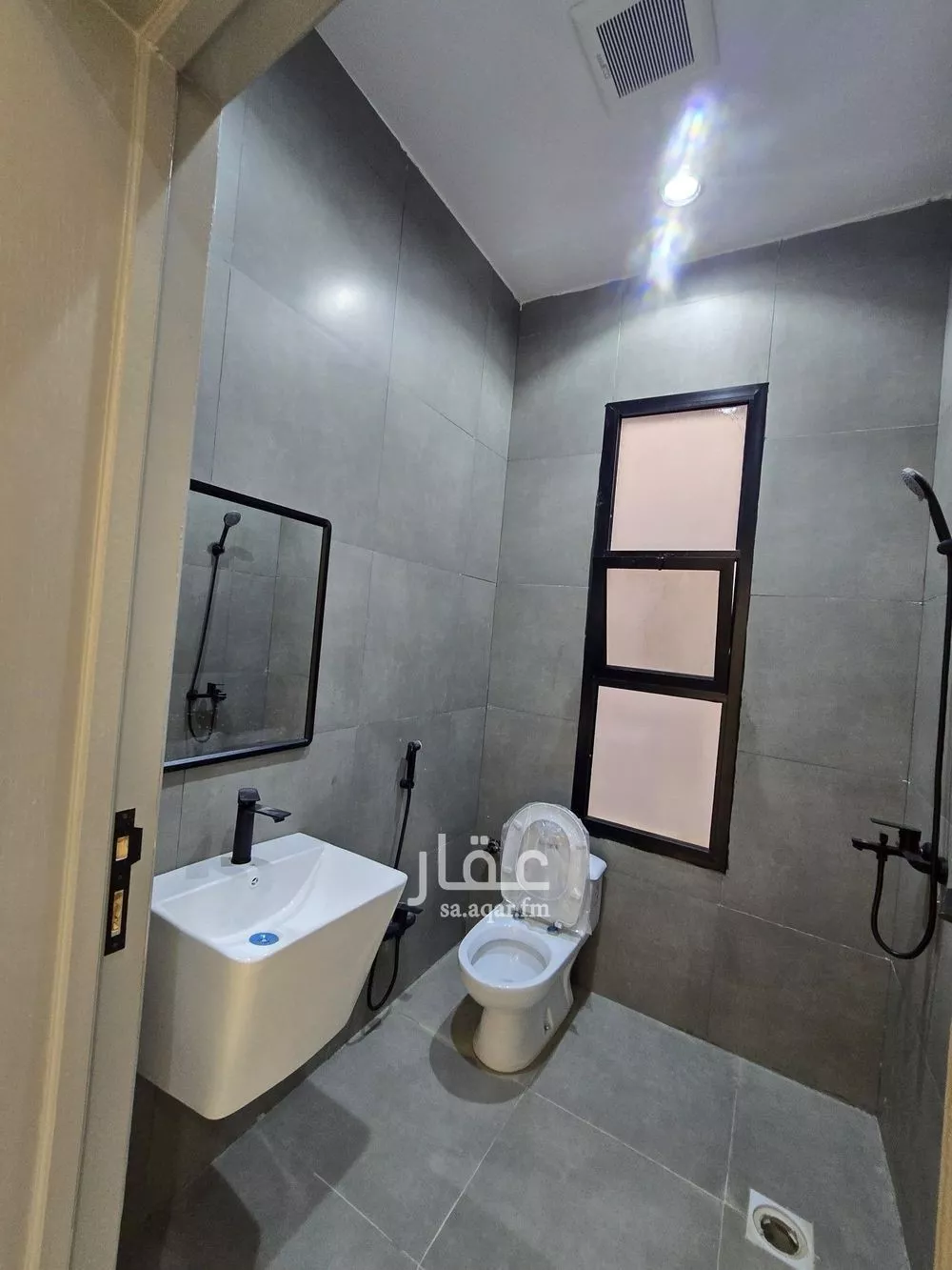 6 bedroom floor in Okaz 9
