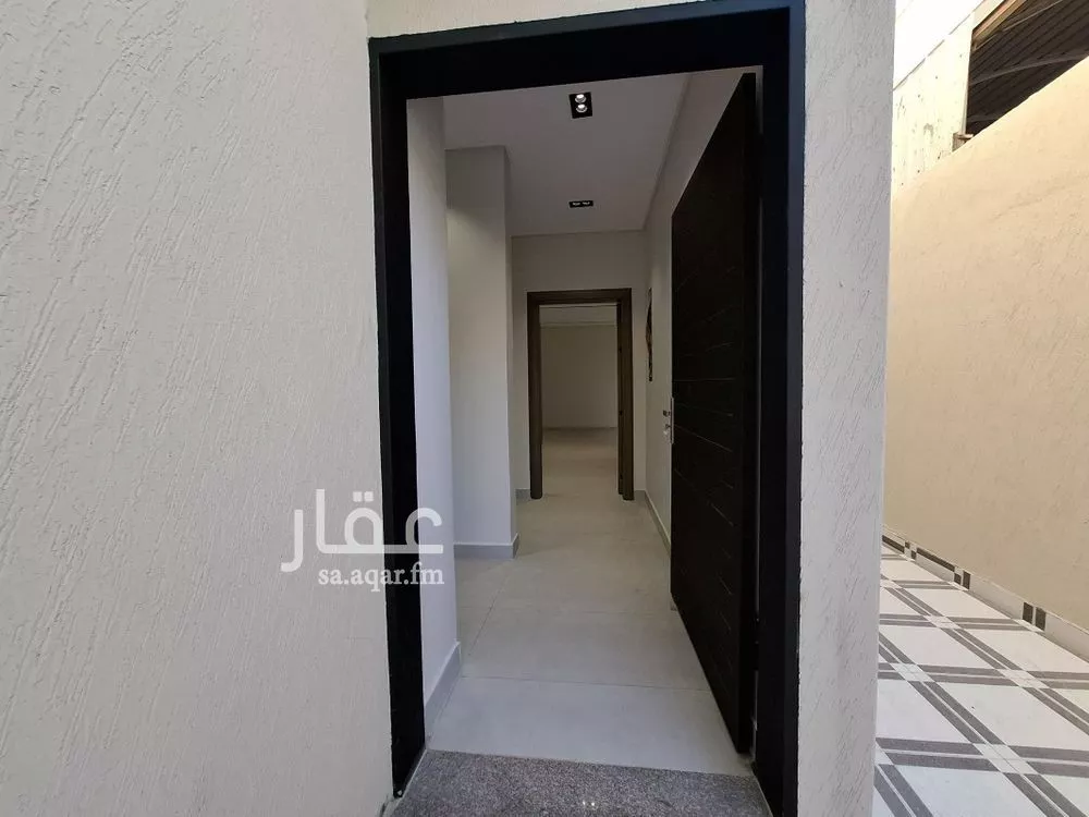 دور 4 غرف في السويدي 12