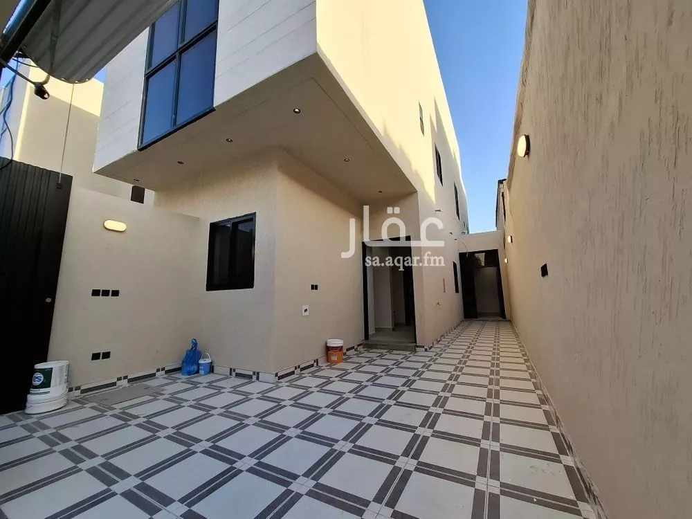 دور 4 غرف في السويدي 8