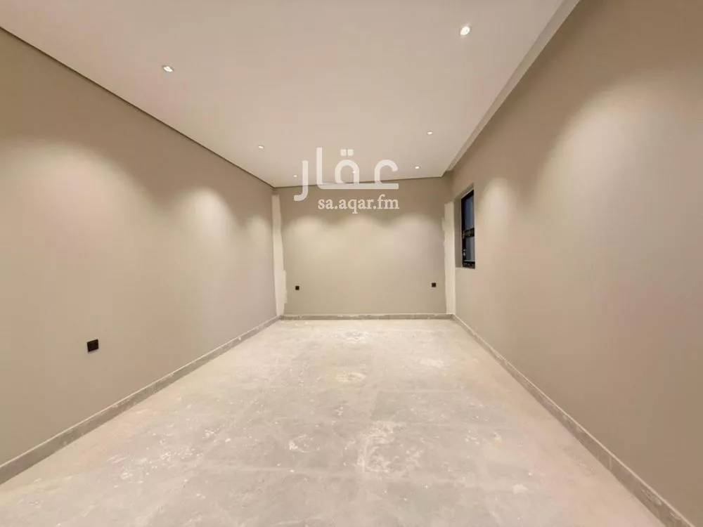 3 bedroom floor in Al Maizilah 2