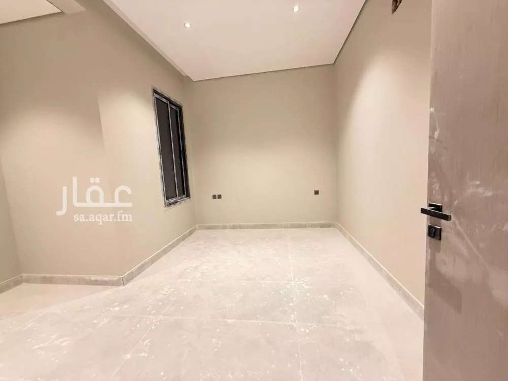 3 bedroom floor in Al Maizilah 11