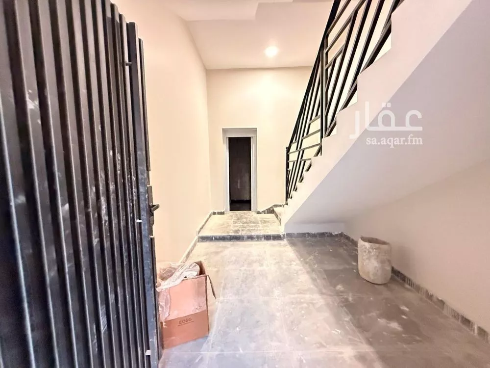 3 bedroom floor in Al Maizilah 16