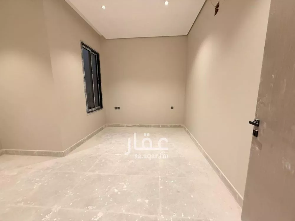 3 bedroom floor in Al Maizilah 3