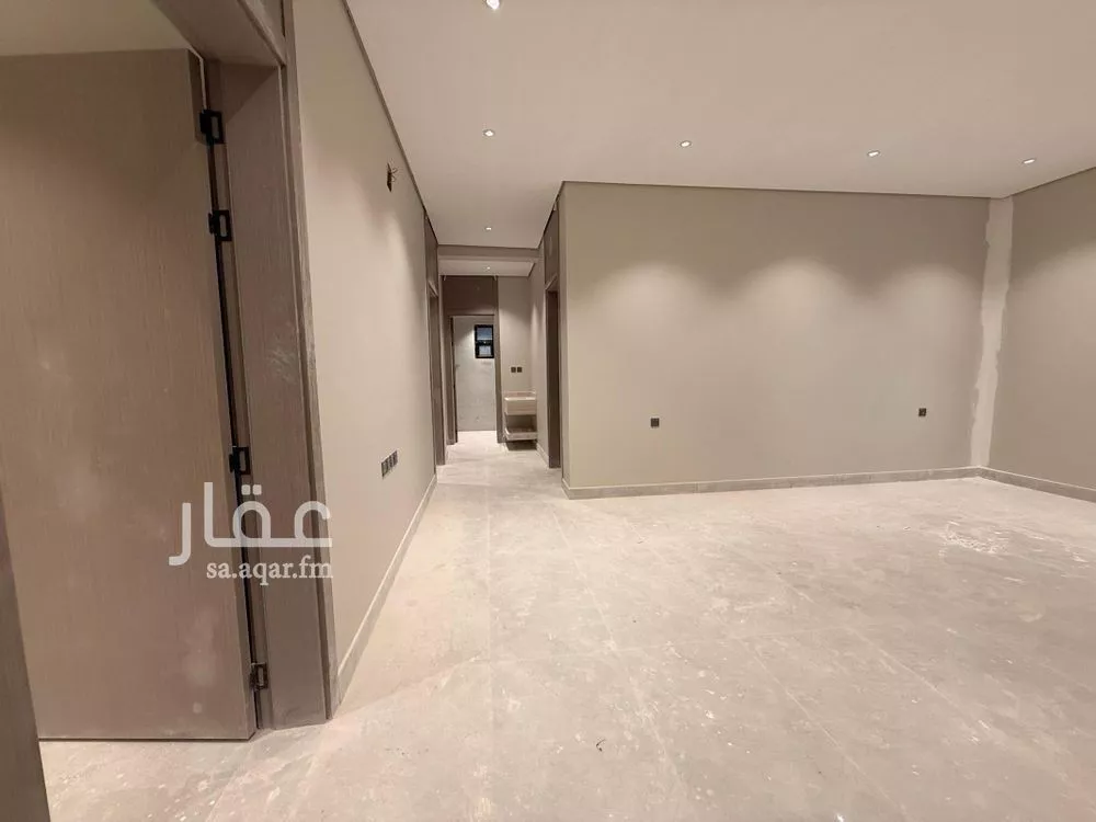 3 bedroom floor in Al Maizilah 7