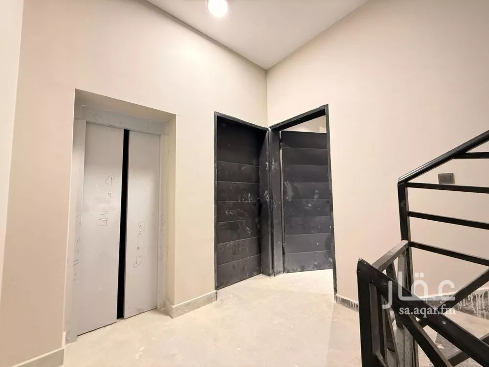 3 bedroom floor in Al Maizilah 9