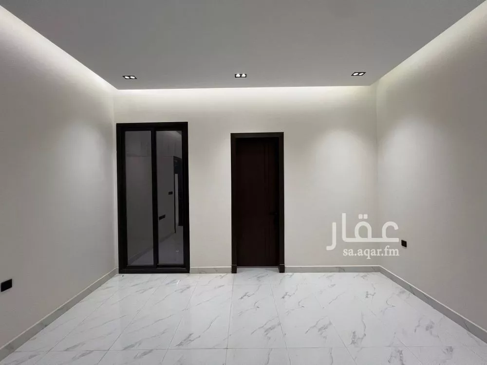 6 bedroom floor in Al Munsiyah 3