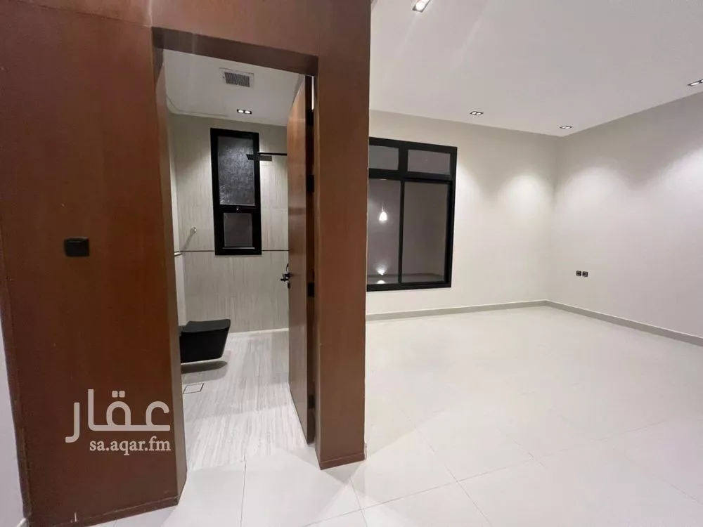 5 bedroom floor in Al Khaleej 2