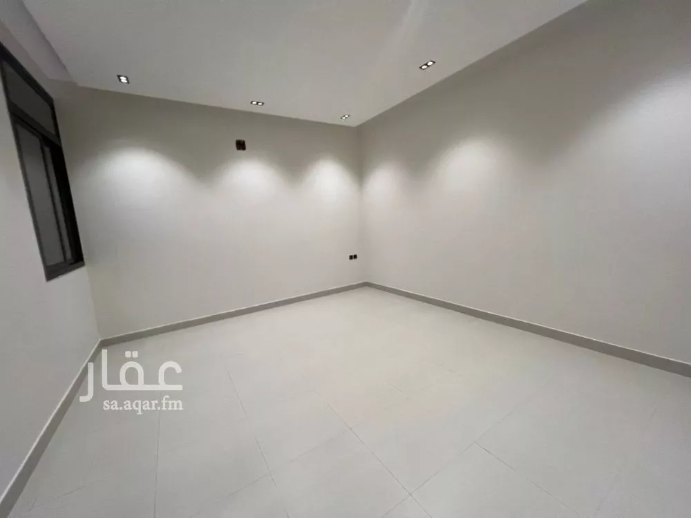 5 bedroom floor in Al Khaleej 13