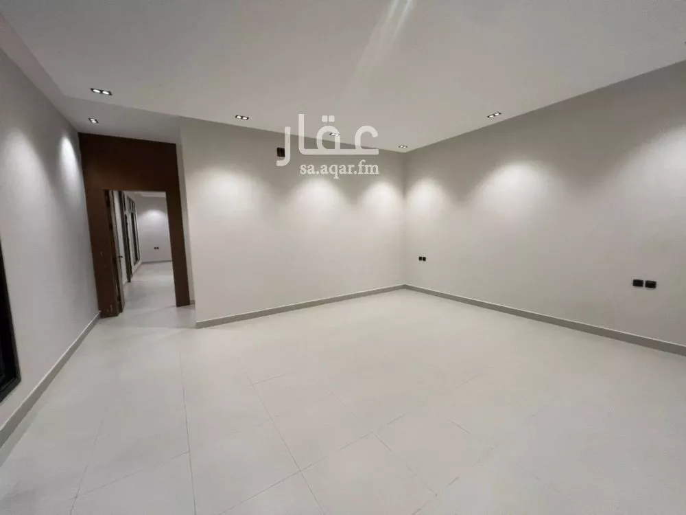 5 bedroom floor in Al Khaleej 6