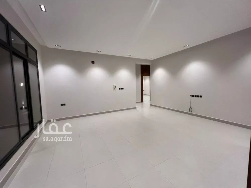 5 bedroom floor in Al Khaleej 10