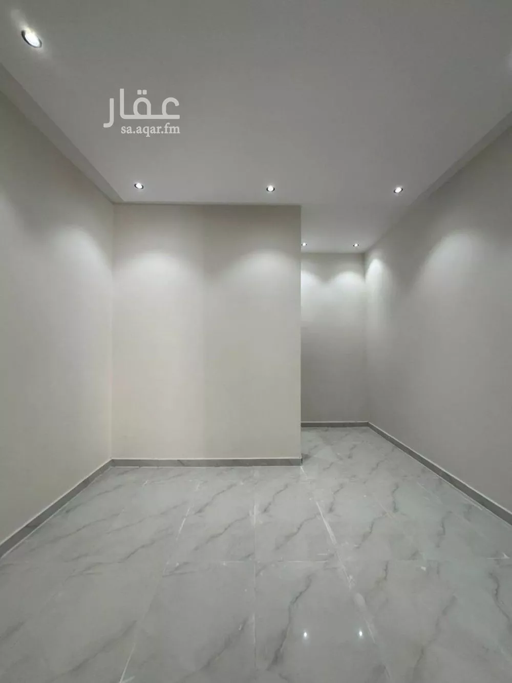 5 bedroom floor in Okaz 16
