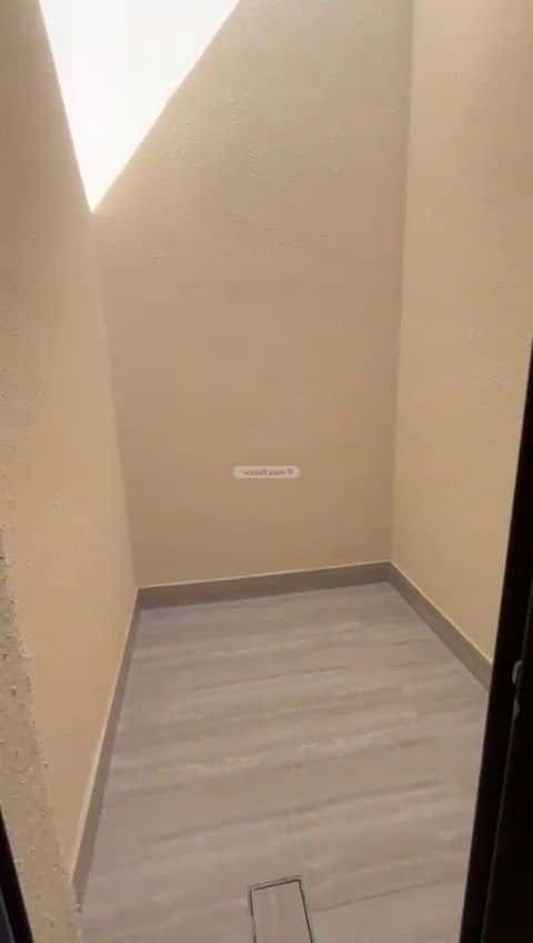 4 bedroom floor in Al Sahafah 9