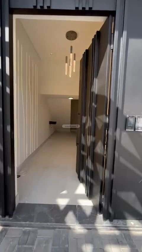 4 bedroom floor in Al Sahafah 6