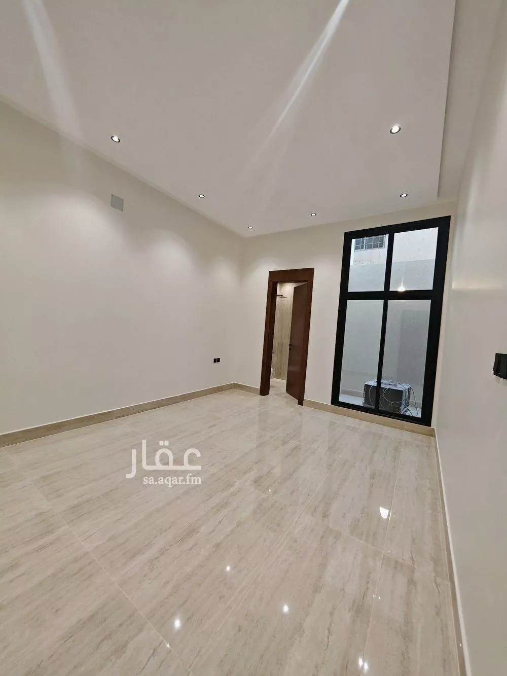 4 bedroom floor in Dhahrat Namar 13