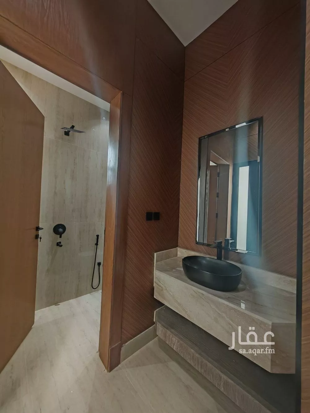 4 bedroom floor in Dhahrat Namar 15