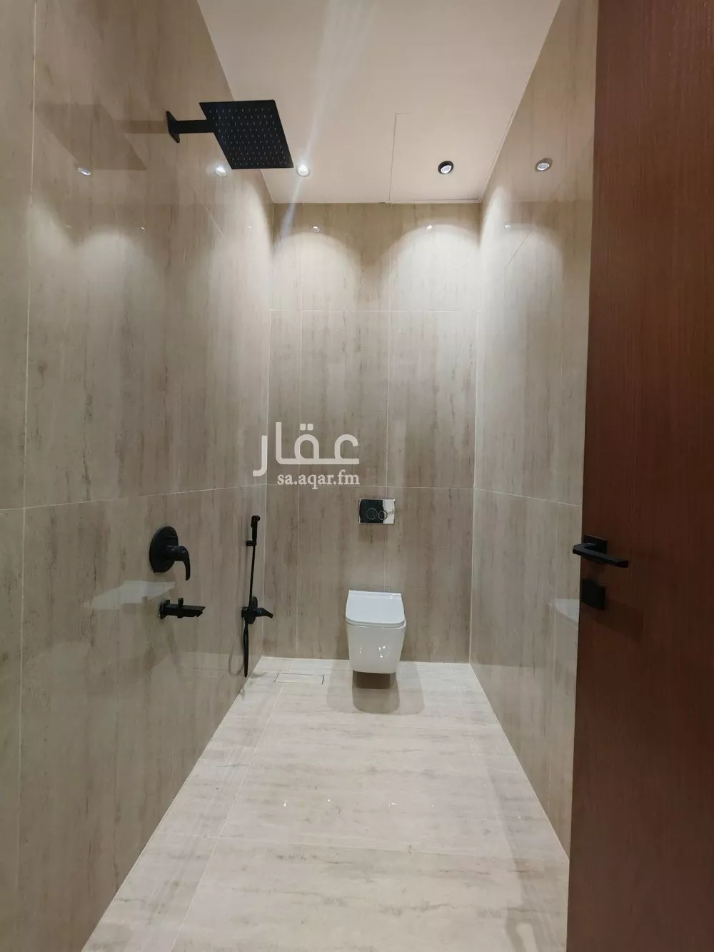 4 bedroom floor in Dhahrat Namar 16